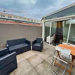 Doux Pavillon - La Canopée- 8min à pied de la gare - Terrasse
